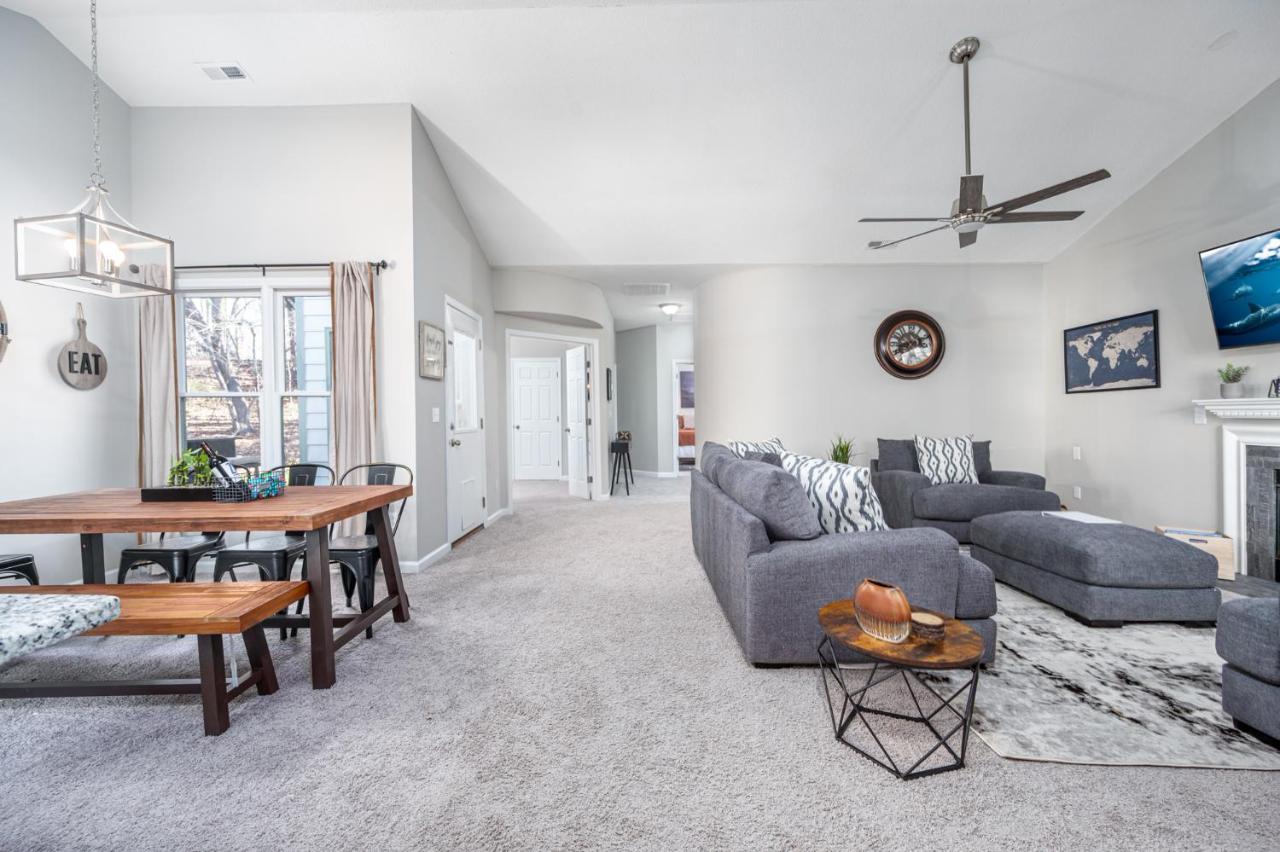 Cozy Industrial Kildaire Farms Home- Near Downtown Cary Bagian luar foto