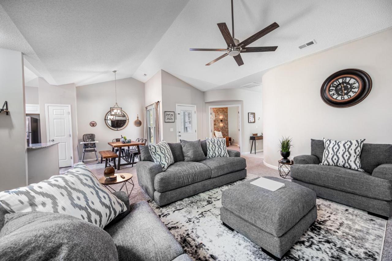 Cozy Industrial Kildaire Farms Home- Near Downtown Cary Bagian luar foto