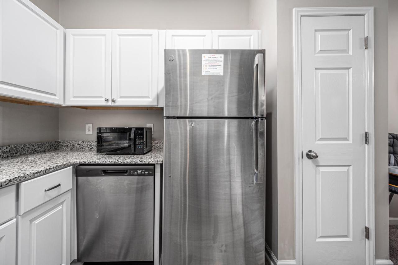 Cozy Industrial Kildaire Farms Home- Near Downtown Cary Bagian luar foto
