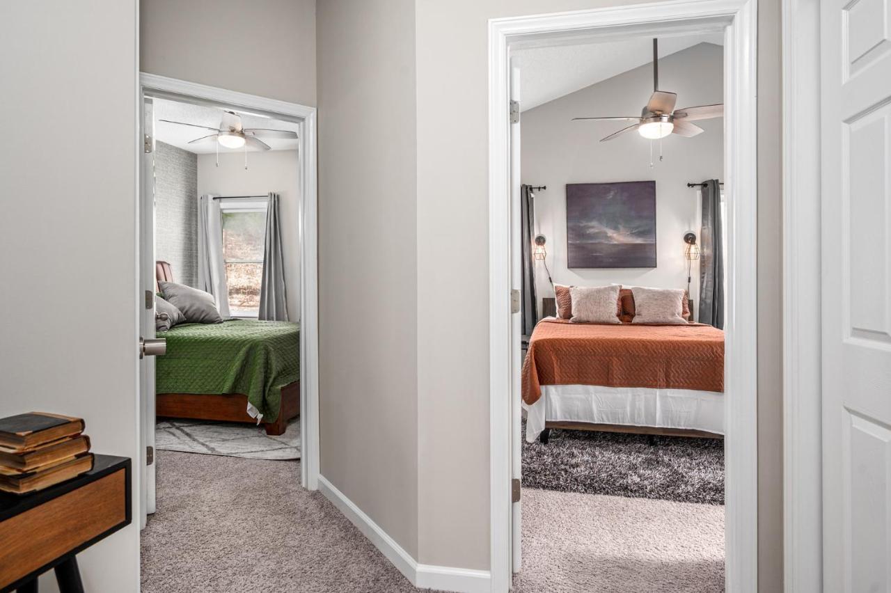 Cozy Industrial Kildaire Farms Home- Near Downtown Cary Bagian luar foto
