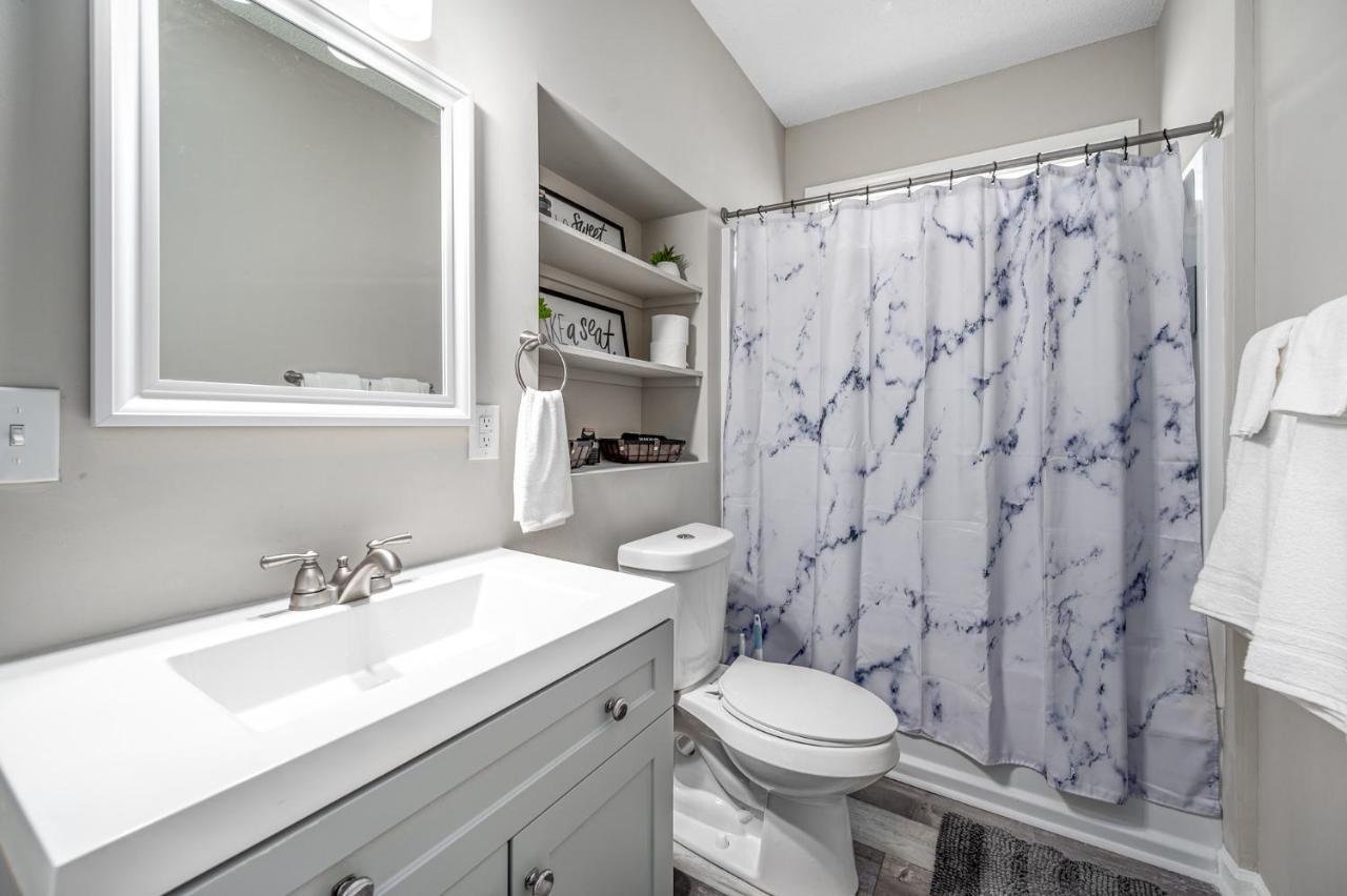 Cozy Industrial Kildaire Farms Home- Near Downtown Cary Bagian luar foto