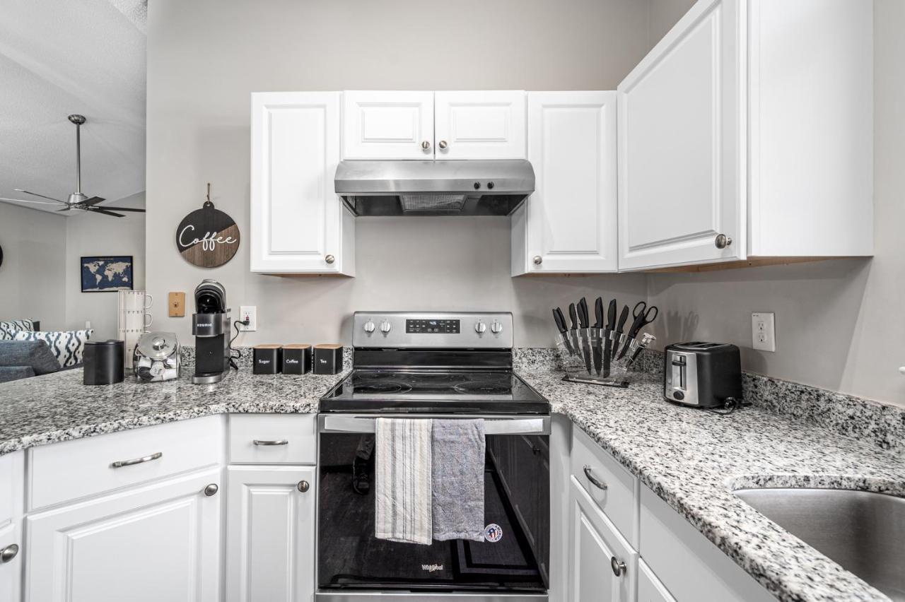 Cozy Industrial Kildaire Farms Home- Near Downtown Cary Bagian luar foto