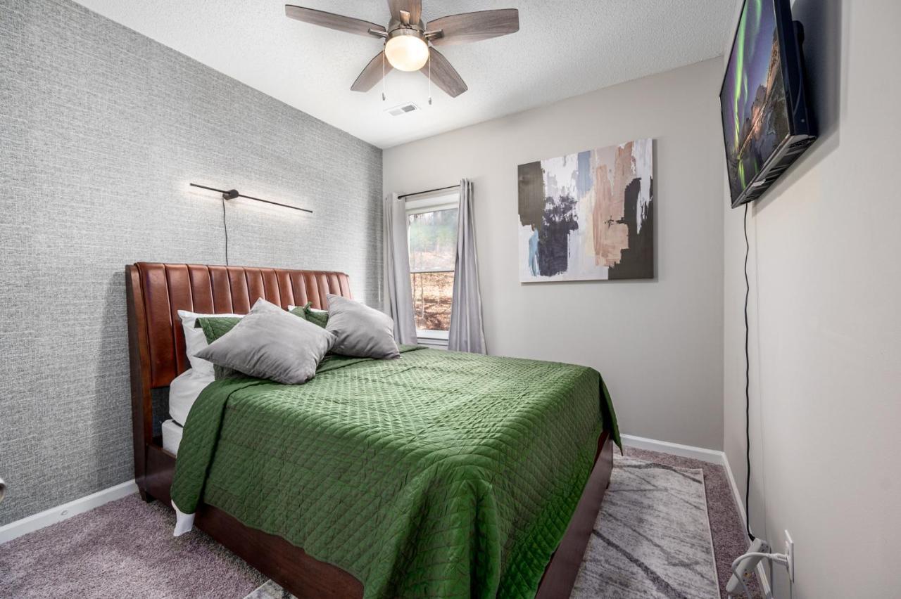 Cozy Industrial Kildaire Farms Home- Near Downtown Cary Bagian luar foto