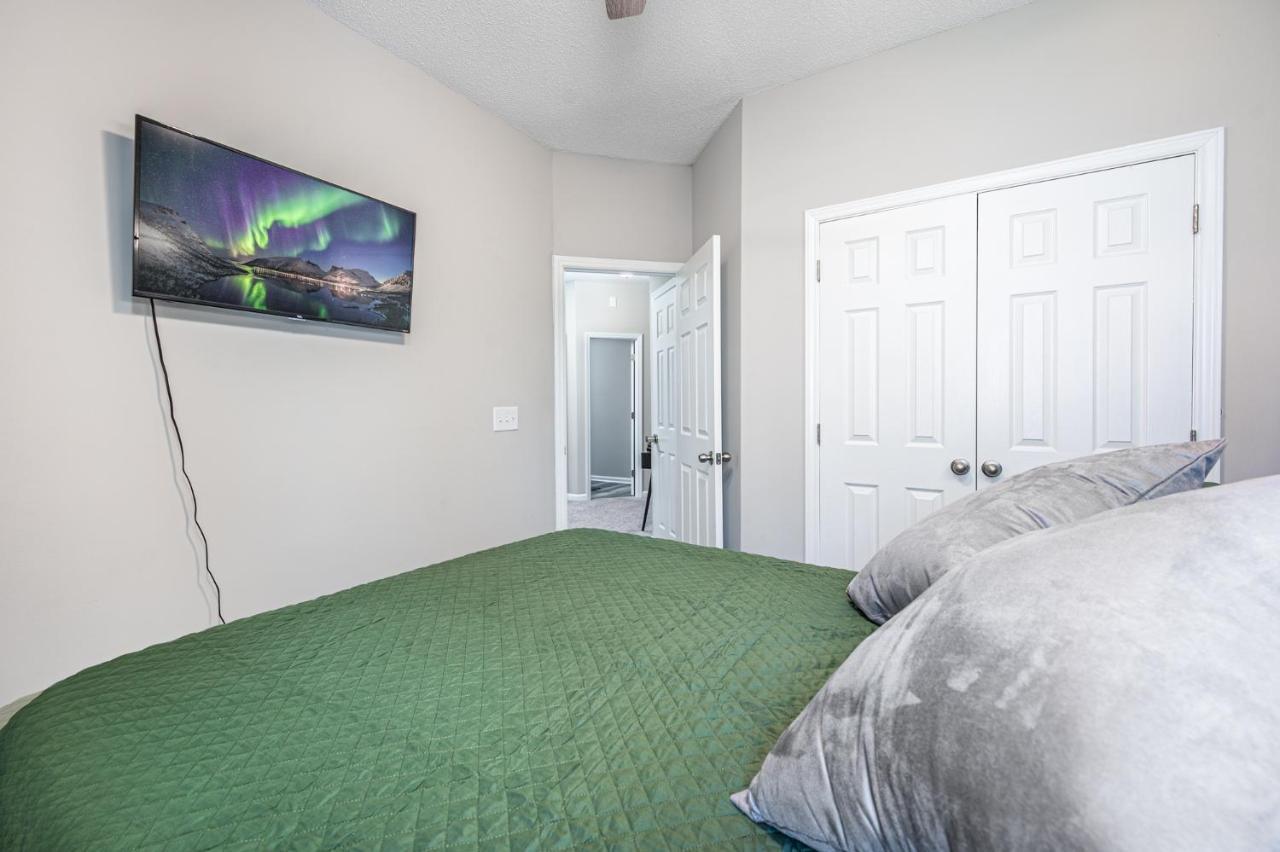Cozy Industrial Kildaire Farms Home- Near Downtown Cary Bagian luar foto